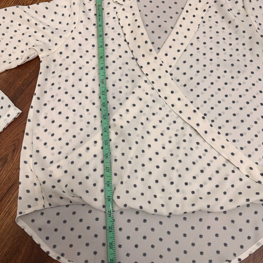 0074~H&M Women’s Polka Dot Long Sleeve Twist Blouse Sz (S /M) - Picture 11 of 13